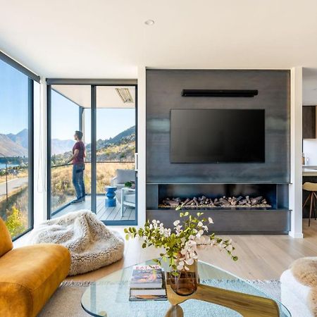 The Tiers- Hot Tub- Ac- Bbq- Free Parking Villa Queenstown Bagian luar foto