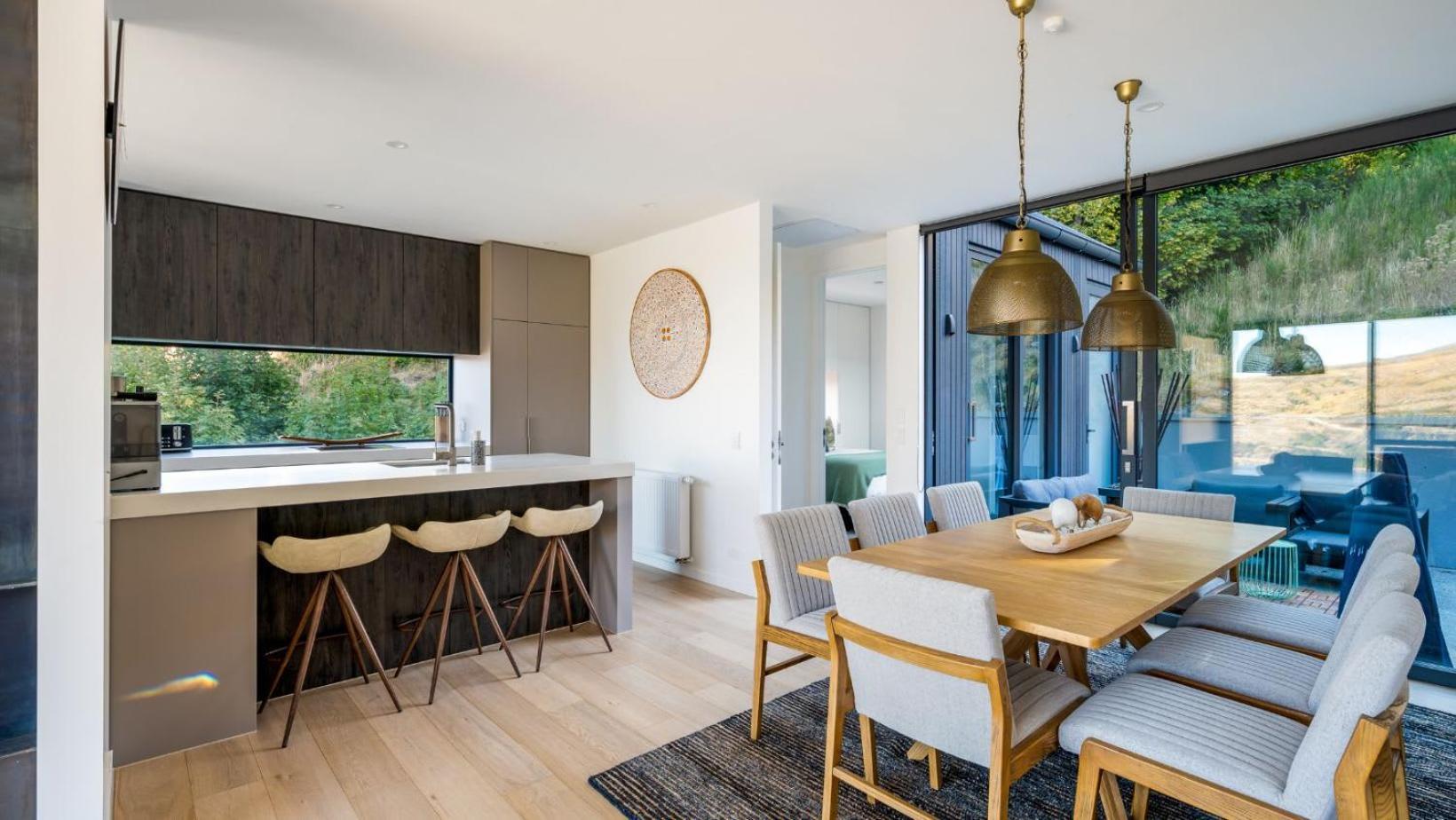 The Tiers- Hot Tub- Ac- Bbq- Free Parking Villa Queenstown Bagian luar foto