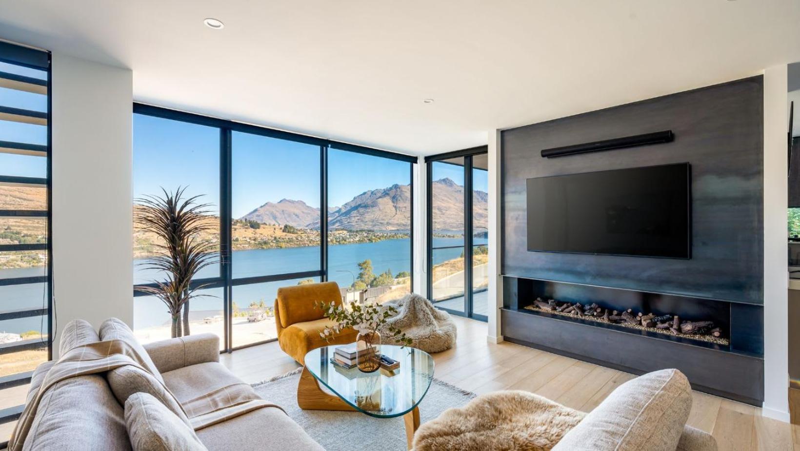 The Tiers- Hot Tub- Ac- Bbq- Free Parking Villa Queenstown Bagian luar foto